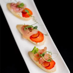 Crostini su vytintu kumpiu 10vnt